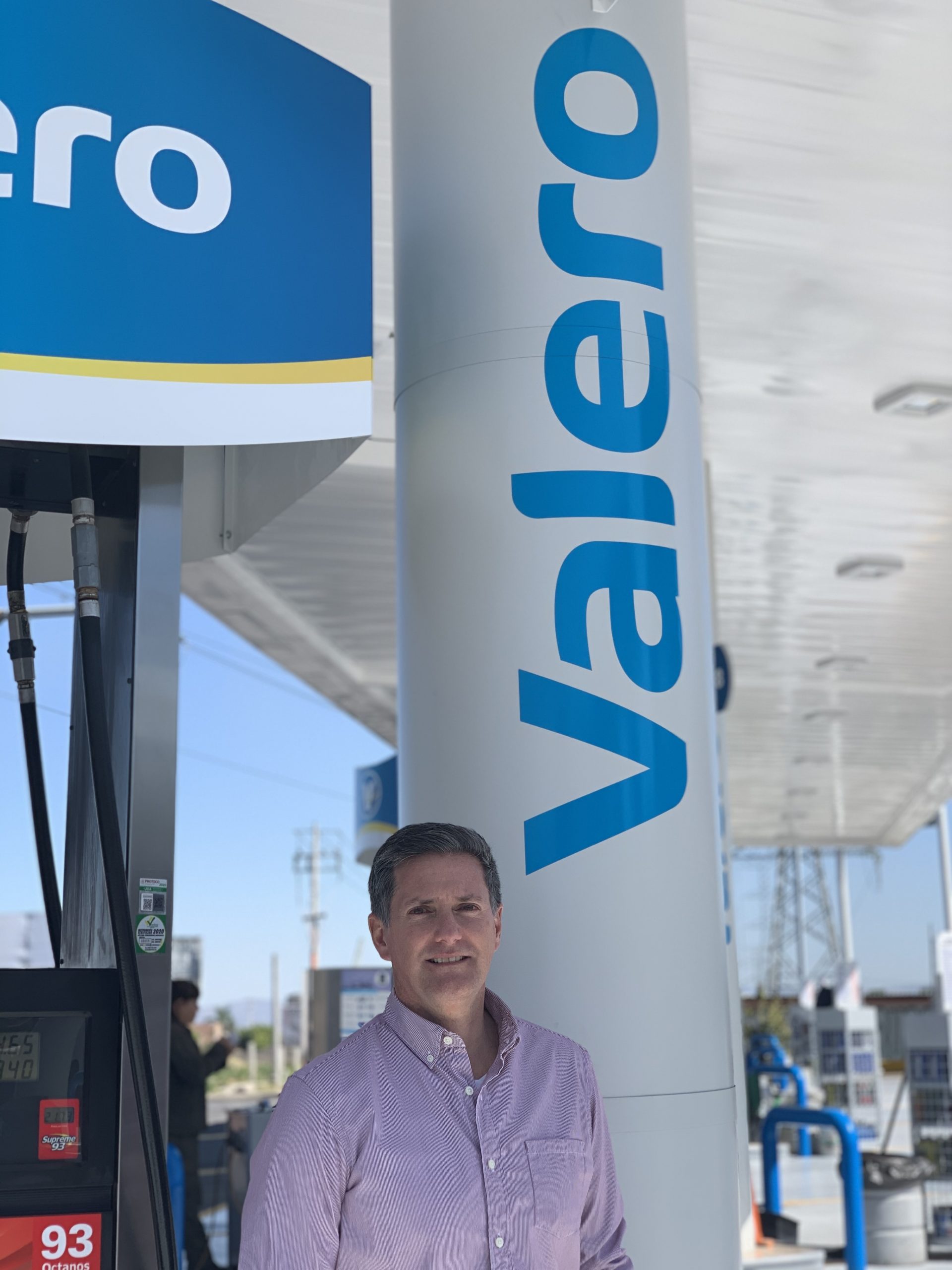 Valero inaugura en Guadalajara