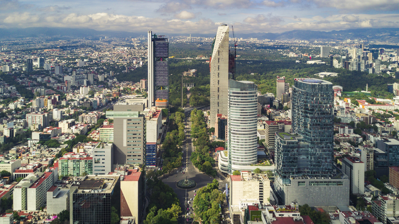 Fitch ratifica calificación crediticia de México en BBB-