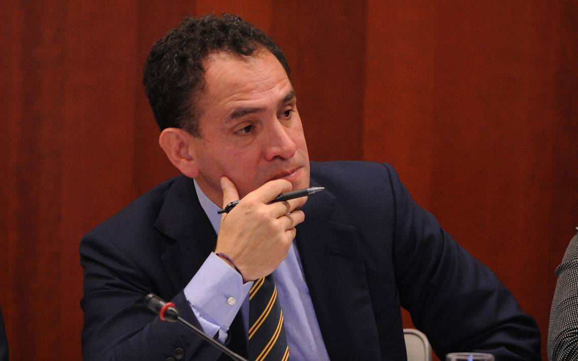 Hacienda propone debate fiscal sobre Pemex después de las elecciones
