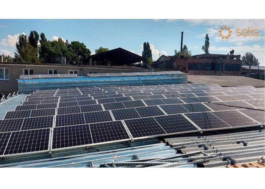 Solis impulsa almacenamiento de energía solar ante apagones