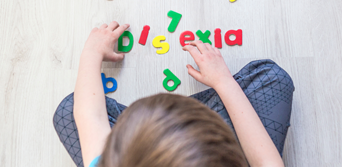 La dislexia ideológica