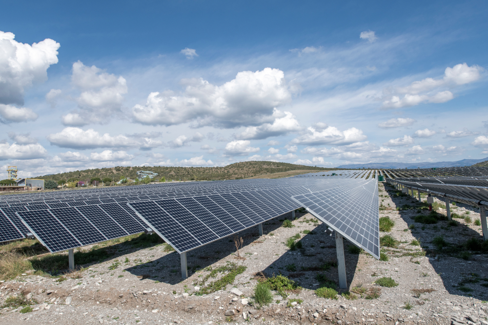 Industria de energía solar en América Latina podría crecer 15% en 2025