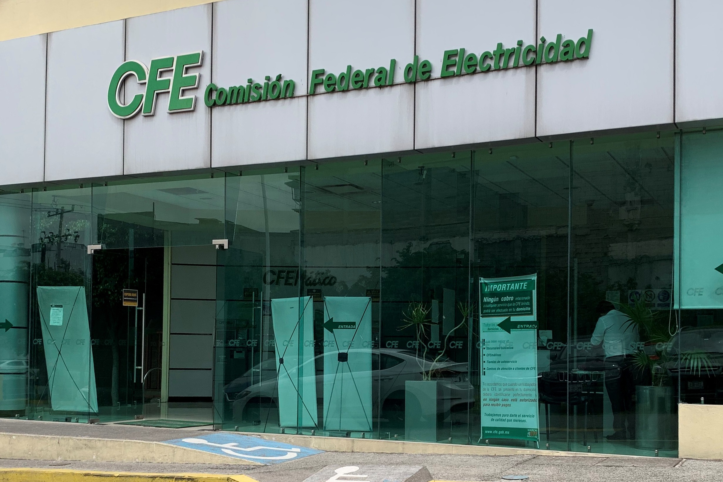 CFE lanza convocatoria para más de 5 mil puestos, estas son las vacantes