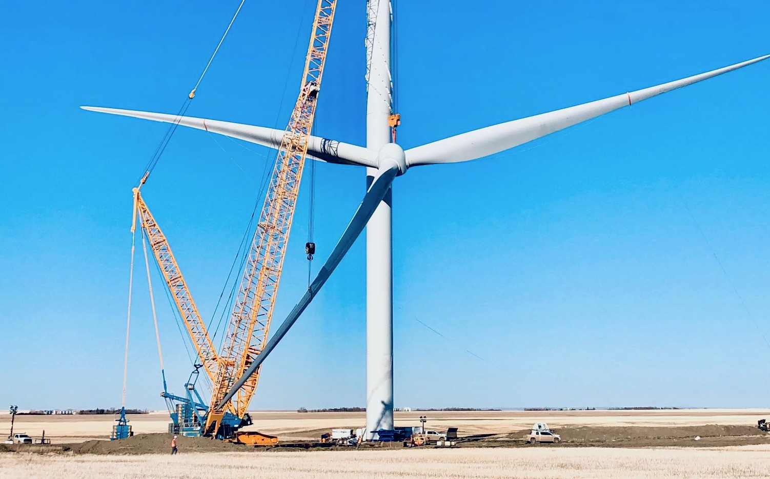 México deberá añadir 25GW de energía eólica y solar antes de 2030