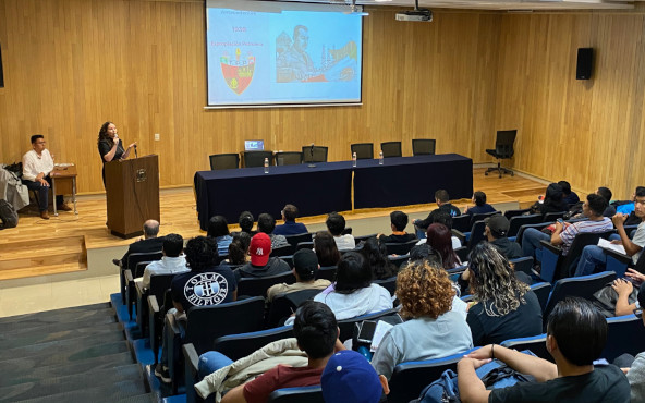 Paola E López Chávez involucra a jóvenes a través de la información energética