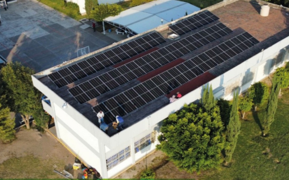 Escuelas solares: Inversión para el desarrollo energético sustentable.