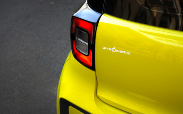 JAC presenta el primer lote de vehículos eléctricos con baterías de sodio