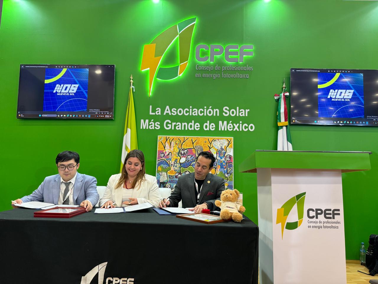 Nos Mueve el Sol y Thornova firman convenio para impulsar energías renovables en México