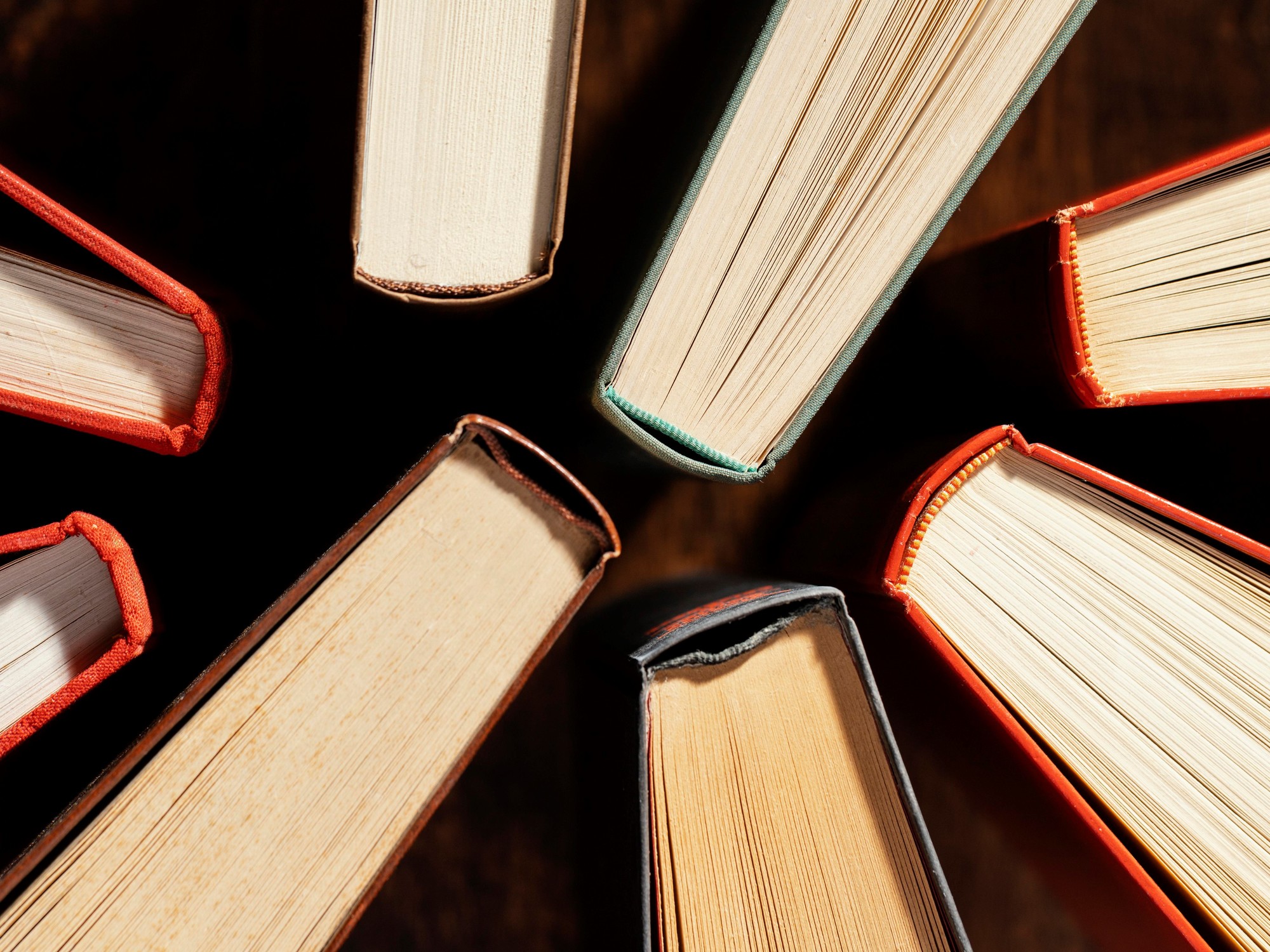 Libros que inspiran al Sector Energético: 22 de abril día Internacional del Libro
