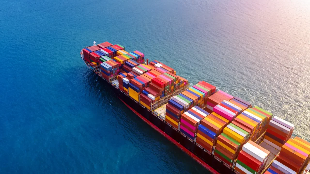 Se abre nueva ruta marítima entre China y Brasil, reduciendo tiempos de entrega
