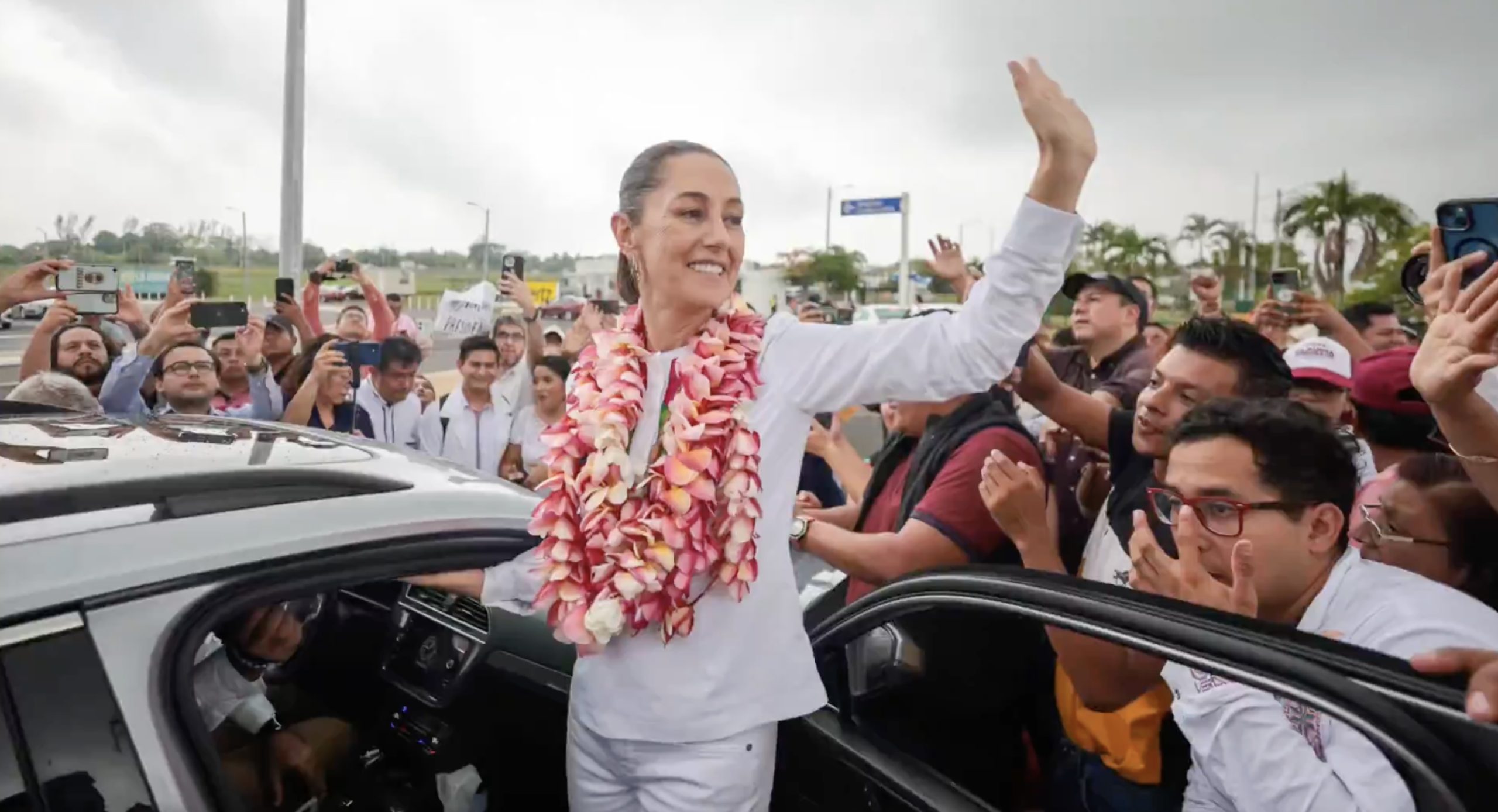 Claudia Sheinbaum inicia segunda gira con AMLO en Minatitlán
