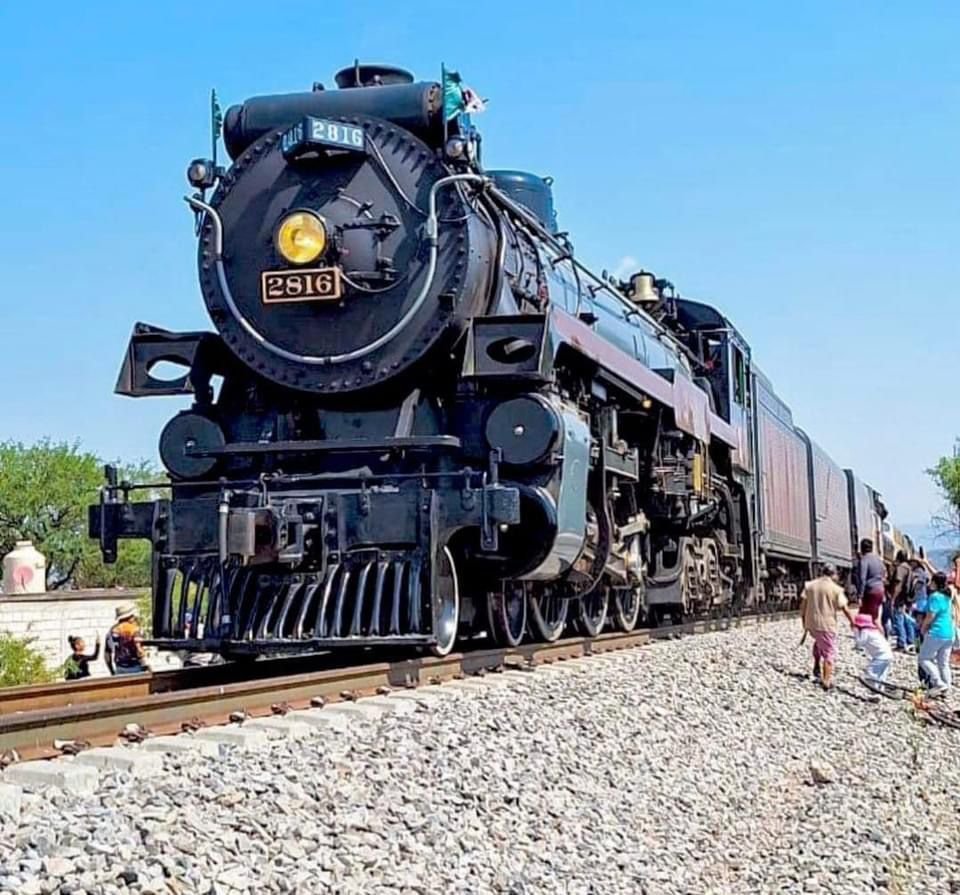 De Canadá a México: locomotora “La Emperatriz” llega a la CDMX