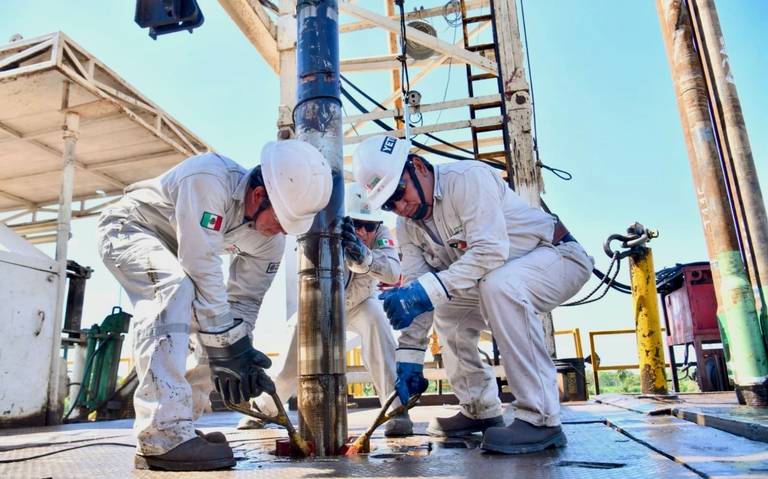 Por impago de Pemex trabajadores amenazan con bloqueo de puente Zacatal en Campeche