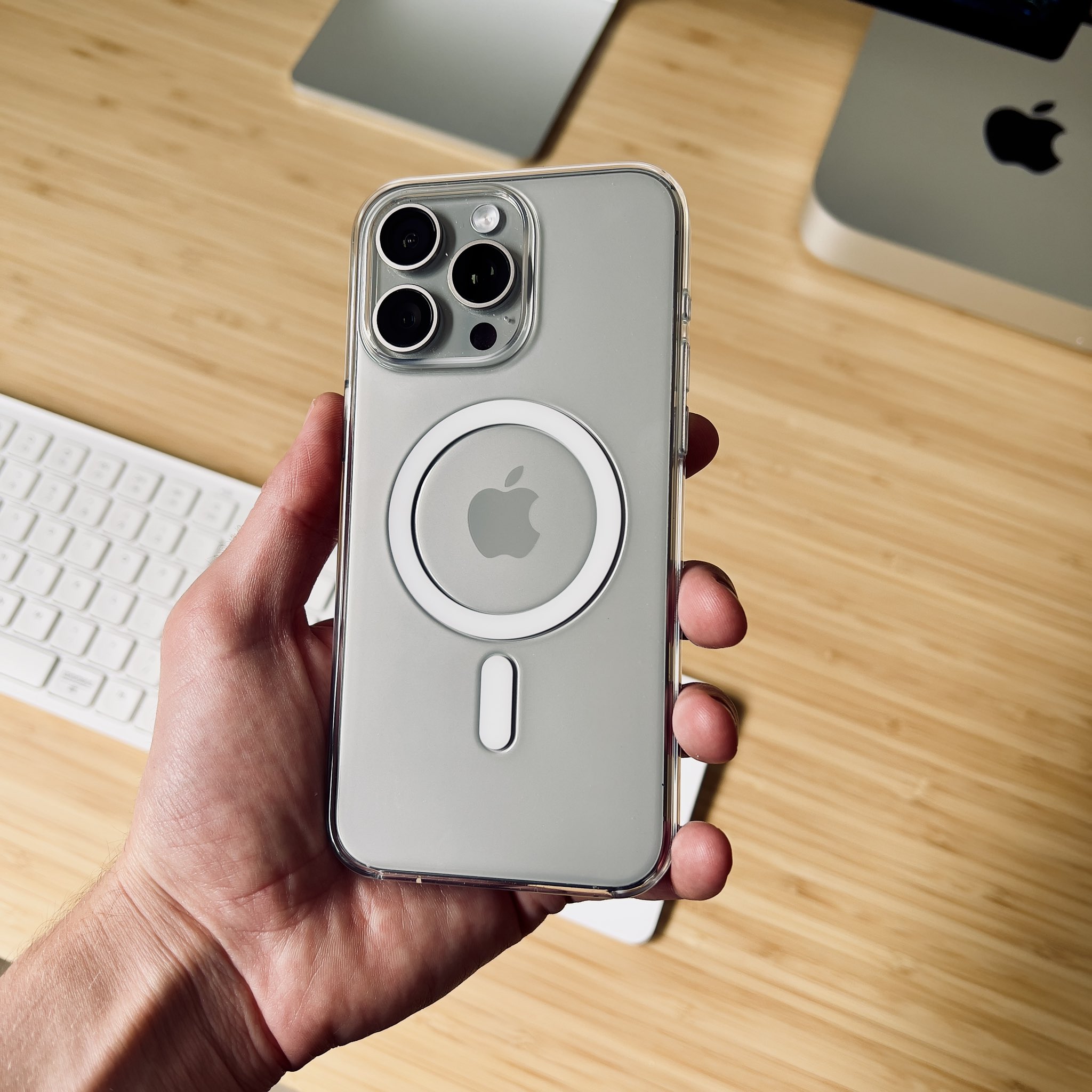 ¿Cuántos días debe trabajar un mexicano para comprar el nuevo iPhone 15 Pro?