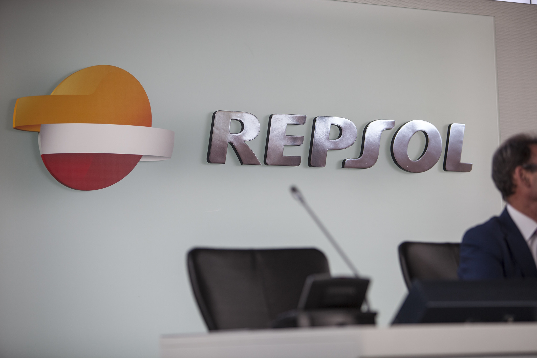 Repsol inicia programa de recompra de 20 millones de acciones