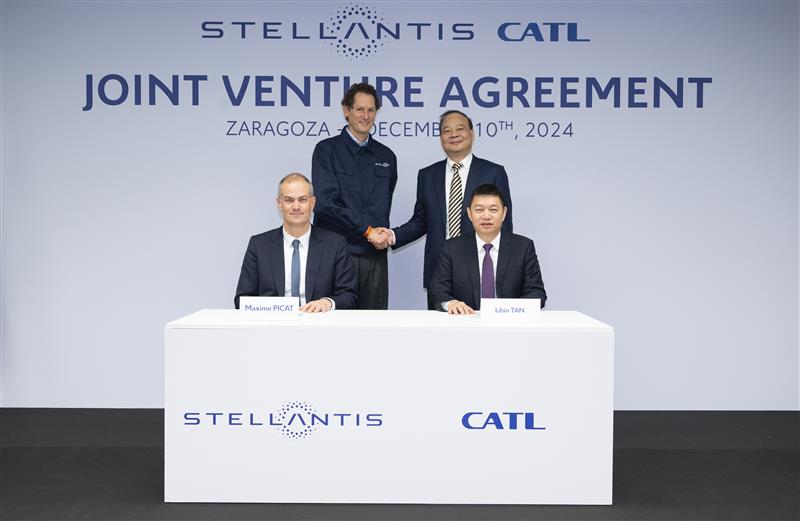 Stellantis y CATL invertirán más de 4,000 millones de euros en una mega fábrica de baterías