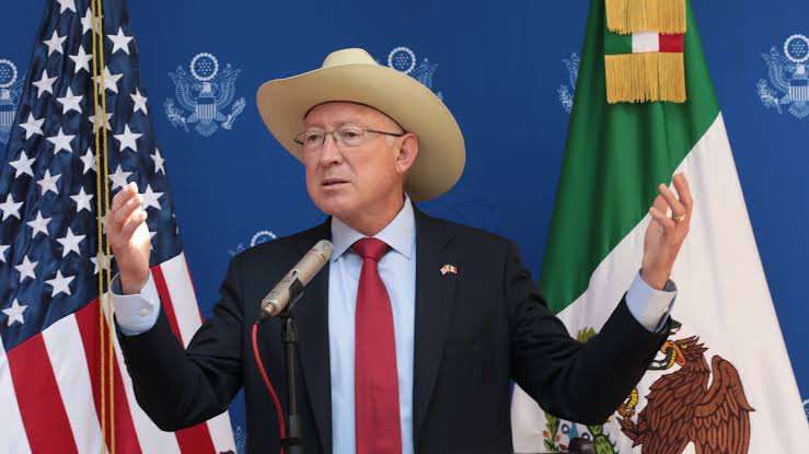 Ken Salazar se despide como embajador de Estados Unidos en México